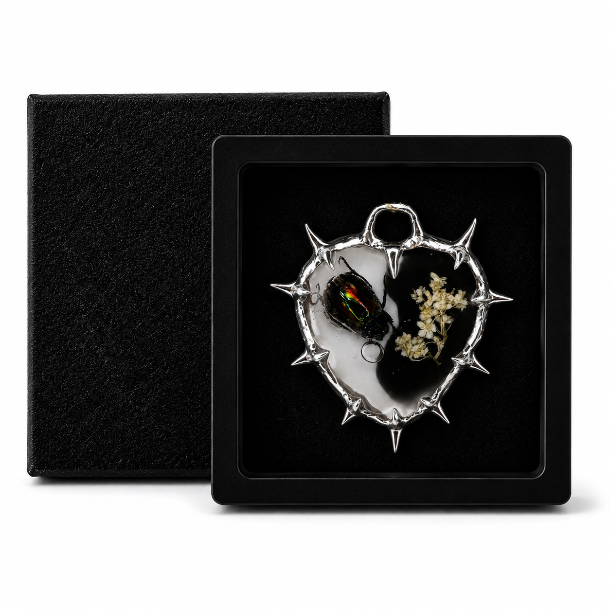 Amulet_54