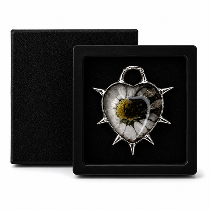 Amulet_52
