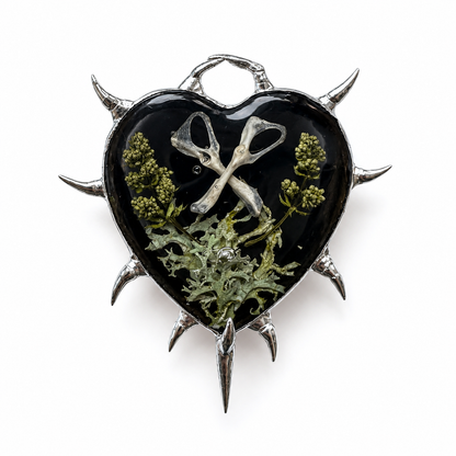Amulet_58