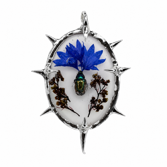 Amulet_25