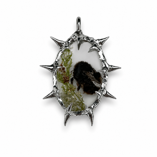 Amulet_77