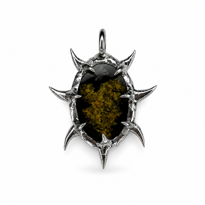Amulet_72