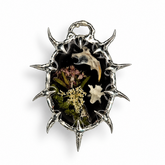 Amulet_105