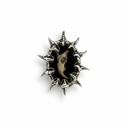Amulet_111