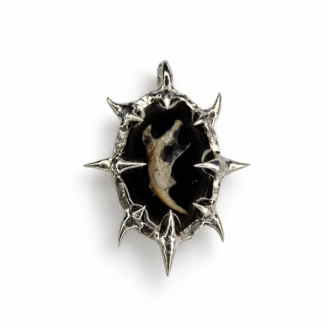 Amulet_112