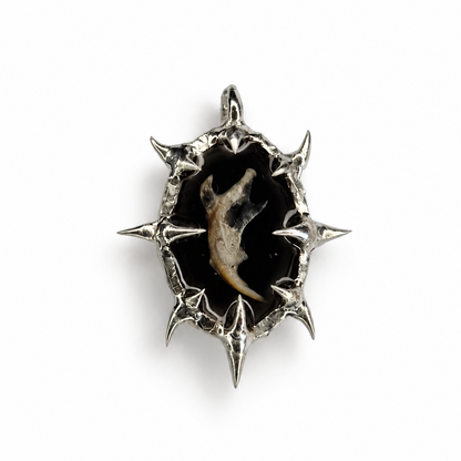 Amulet_112
