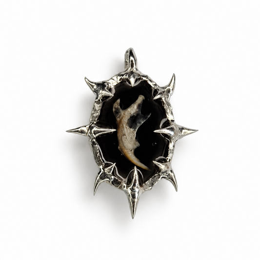 Amulet_112