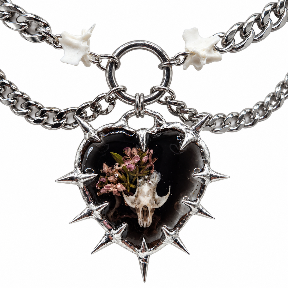 C_4 (Vole skull amulet on a choker with bones and spikes)