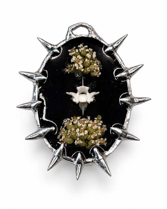 Amulet_114